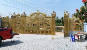 Mẫu cổng nhôm đúc hợp kim đẹp 07